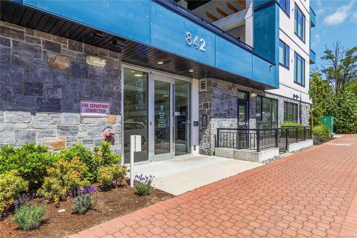 Property Photo: 842 Orono Ave #404 BC V9B 2T8
