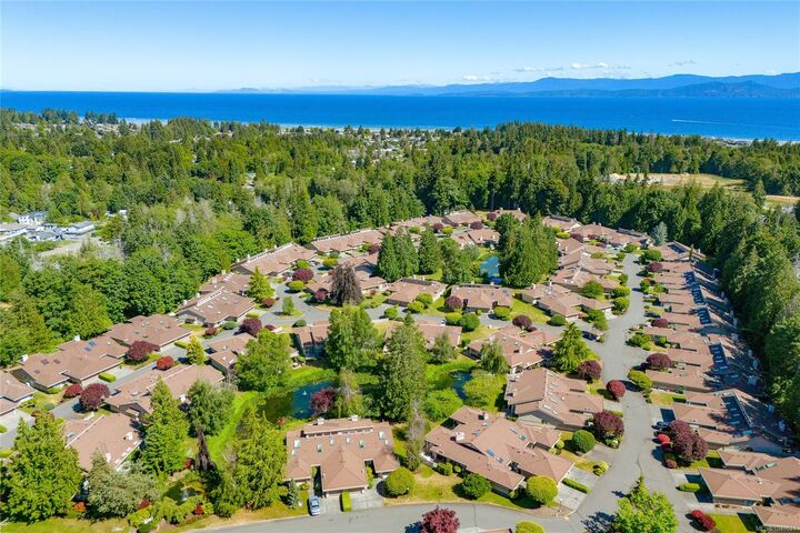 Property Photo: 902 Lakes Blvd BC V9P 2P8