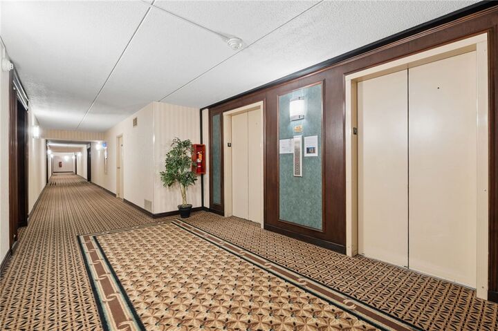 Property Photo:  5600 Munhall Rd 905  PA 15217 