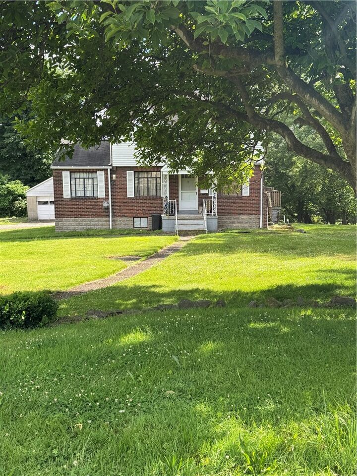 Property Photo:  44 Forest Grove Rd  PA 15108 