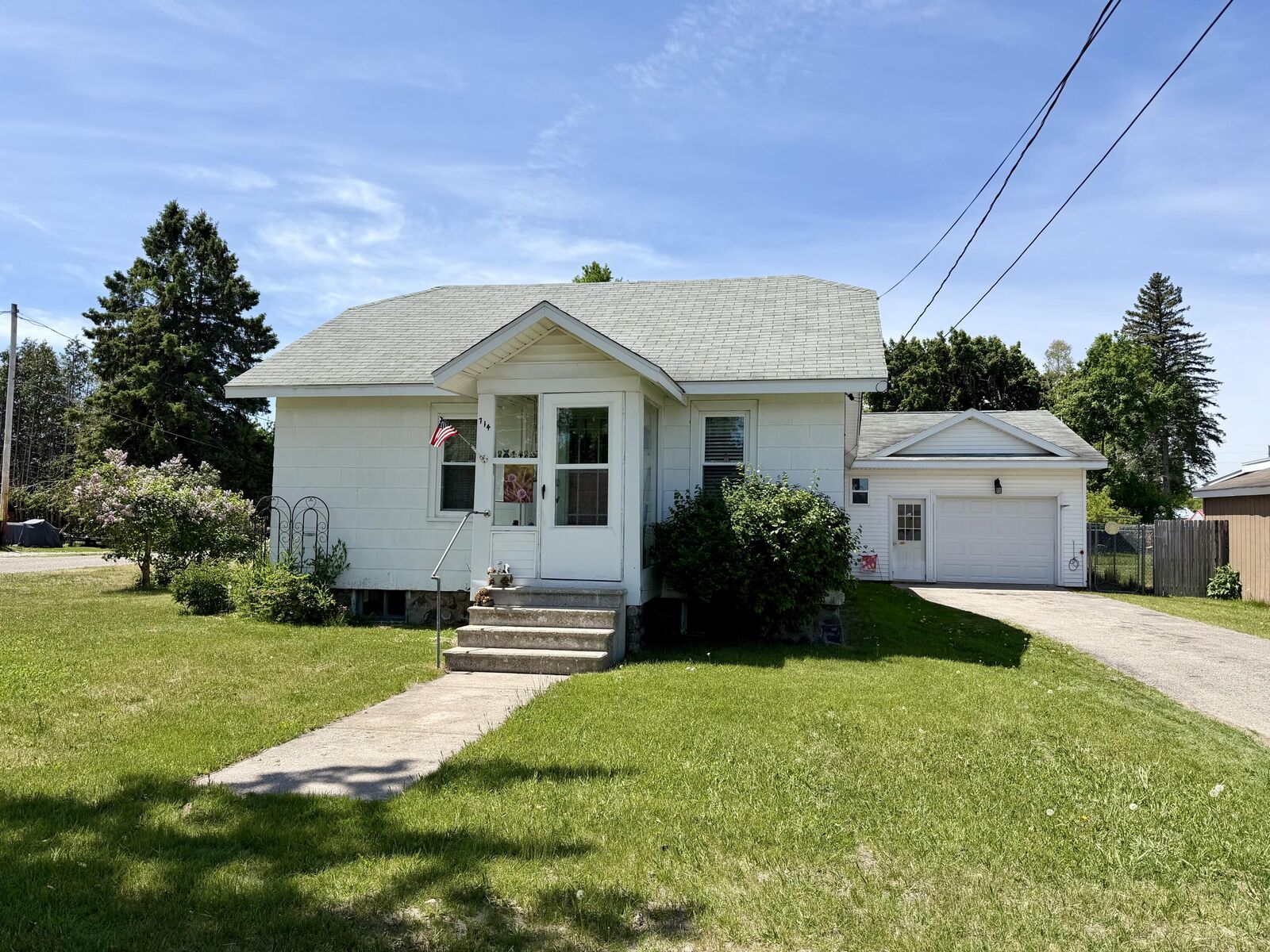 Property Photo: 714 S Palmyra Street MI 49721