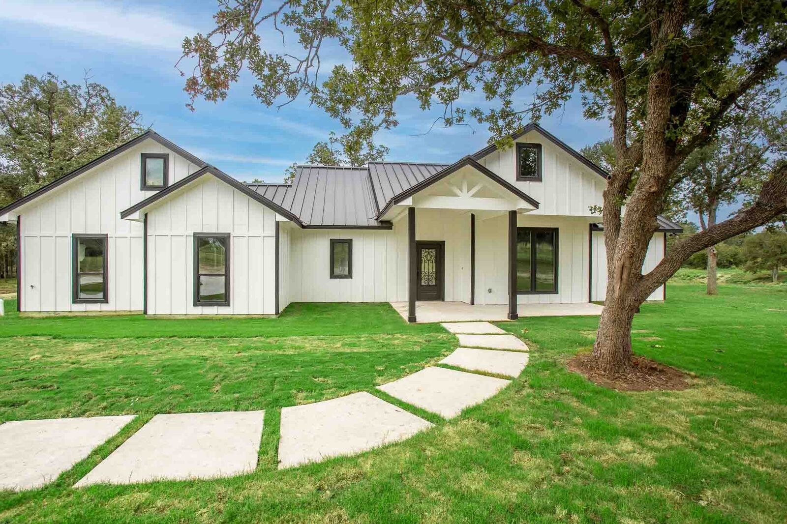 Property Photo: 337 Smitty Lane TX 78644