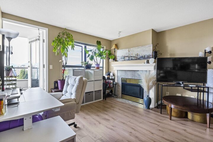 Property Photo: 6611 Cooney Road 1303 BC V6Y 4C5