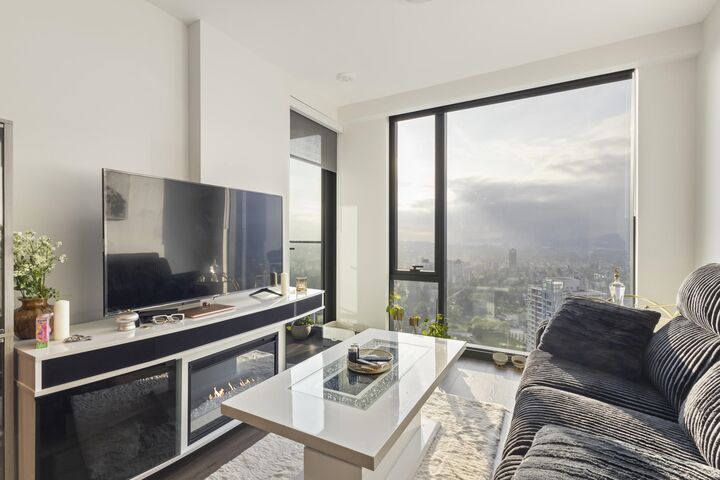 Property Photo: 5987 Wilson Avenue 3905 BC V5H 0L7
