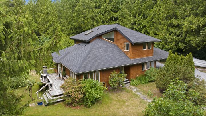 1287 Roberts Creek Road — photo 1
