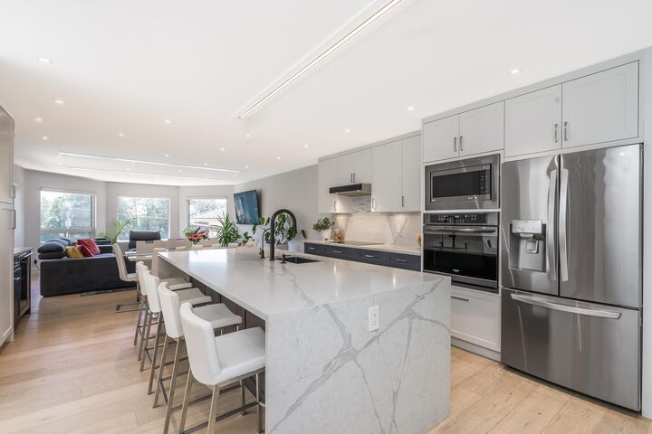 Property Photo: 16055 8 Avenue BC V4A 1A1