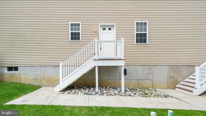 Property Photo:  831 N Jackson Street B  PA 19063 
