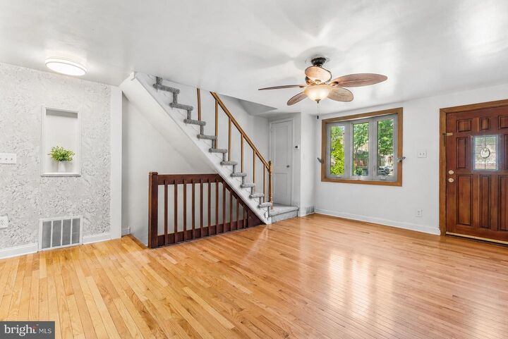 Property Photo:  390 Glen Cove  PA 19023 