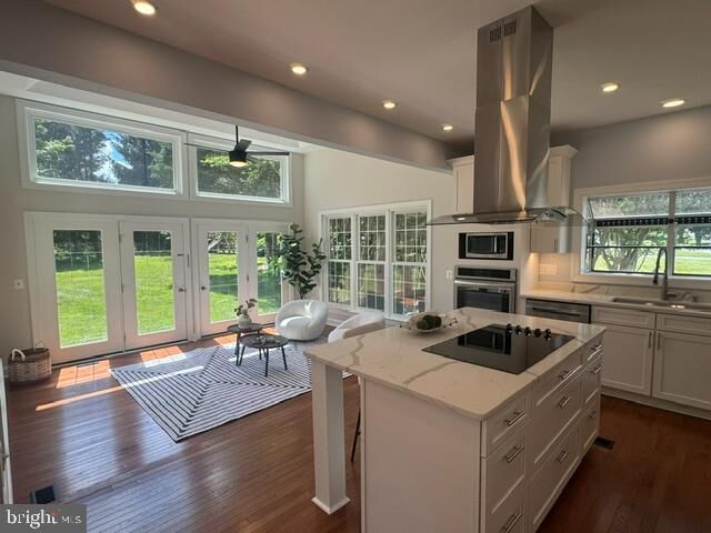 Property Photo: 17536 Applewood Lane MD 20855
