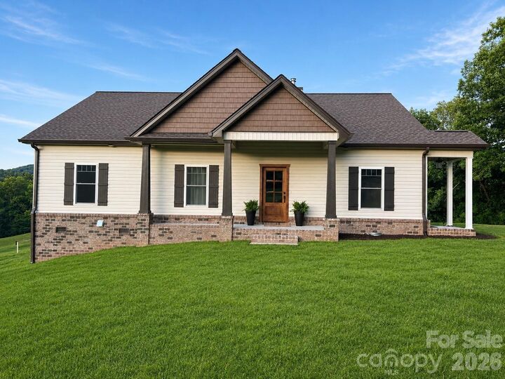Property Photo:  14 Daisy Lane  NC 28681 