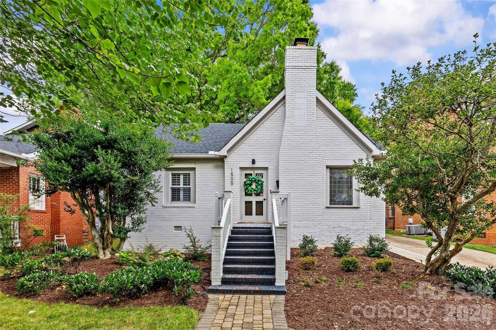 Property Photo:  1505 E Worthington Avenue  NC 28203 