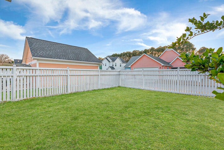 Property Photo: 302 Hydrangea Street SC 29483