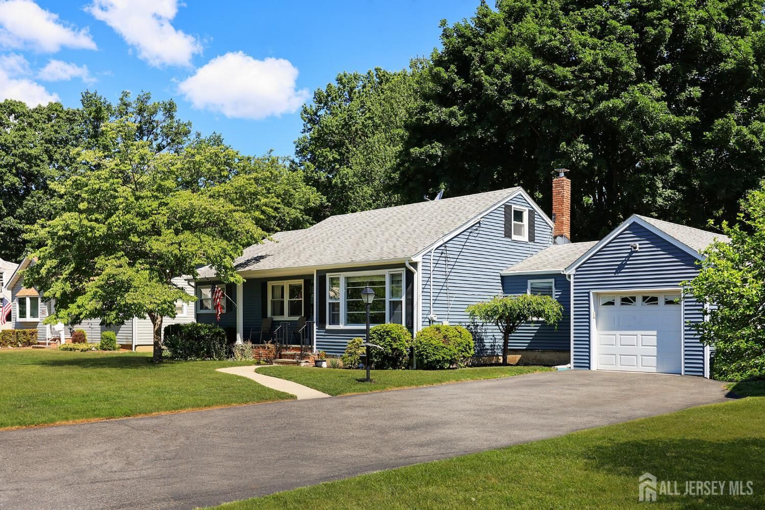 Property Photo:  231 Firth Street  NJ 07080 