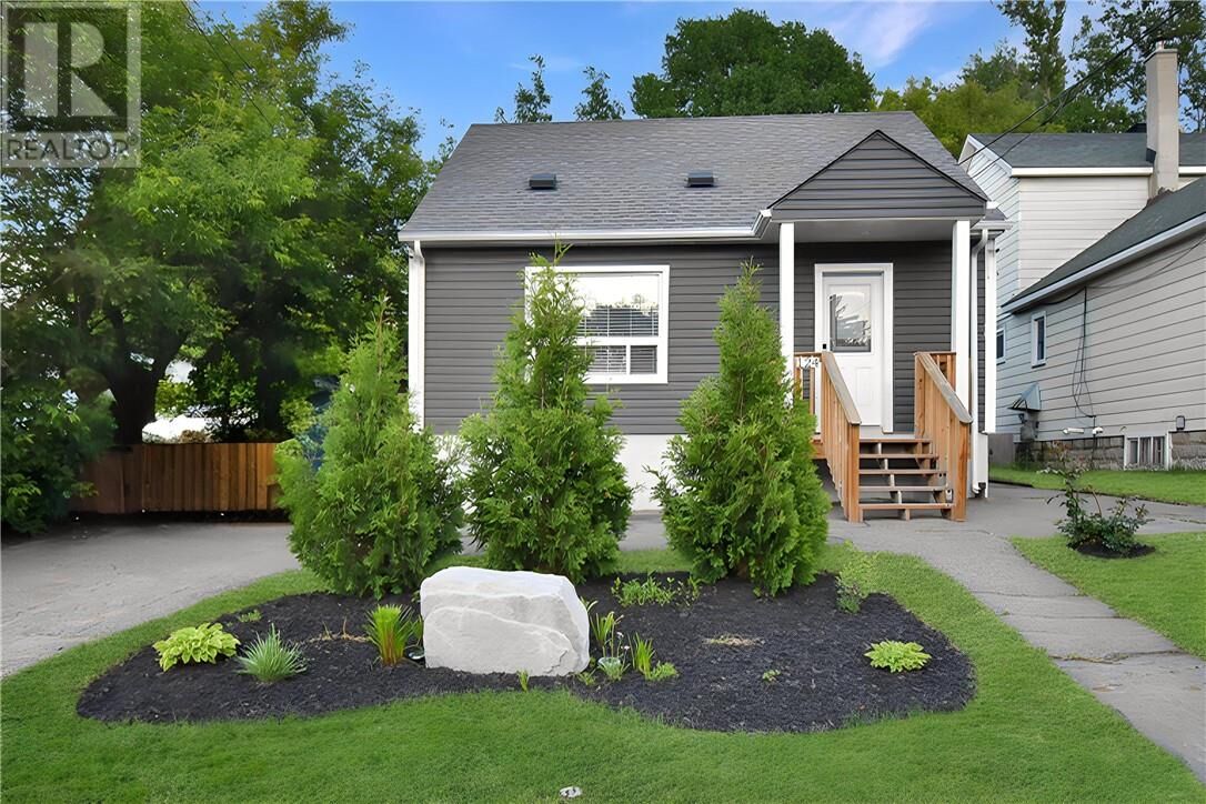 Property Photo:  124 Stanley Street  ON P3C 3Y8 