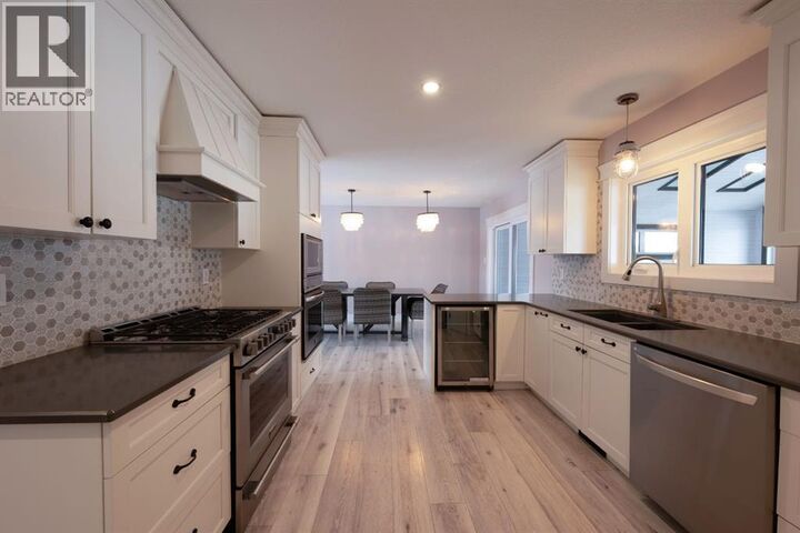 Property Photo:  113 Dundas Road  AB T9K 1B8 