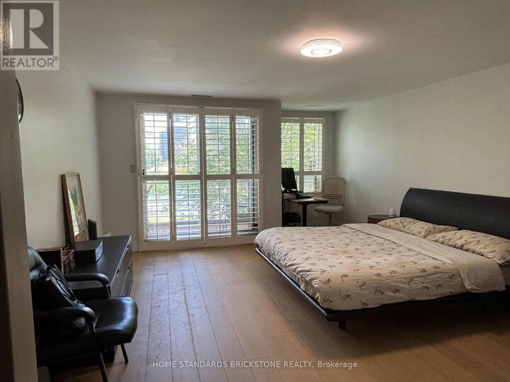 Property Photo:  9 Greenbriar Road 202  ON M2K 1H4 