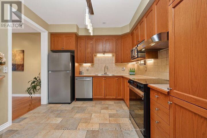 Property Photo:  102 Windance Crescent  ON K2W 0A7 