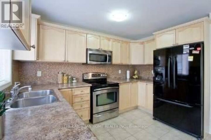 Property Photo:  37 Ponymeadow Way Way  ON L6X 0M5 
