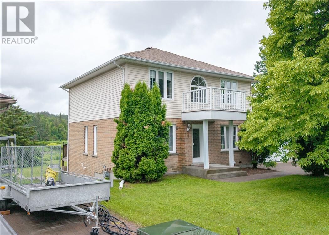 Property Photo: 19 Herman Mayer Drive ON P3Y 1H6