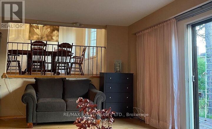 Property Photo:  44 Applemore Road West  ON M1B 1R6 