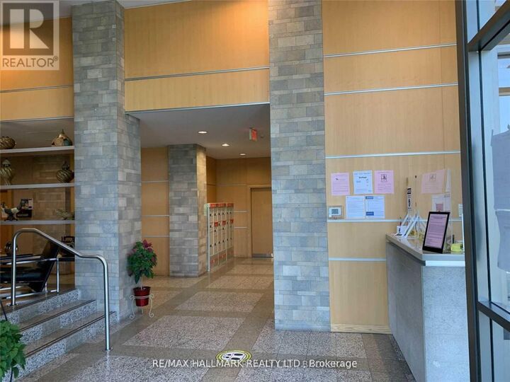 Property Photo:  68 Grangeway Avenue 812  ON M1H 0A1 