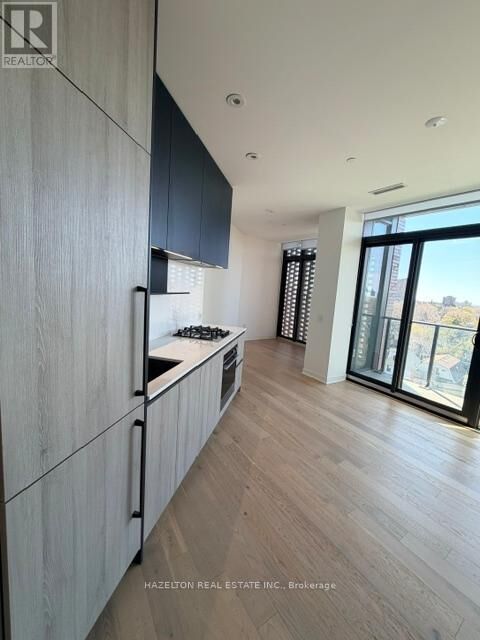 Property Photo: 2625 Dundas Street West 809 ON M6P 0C5