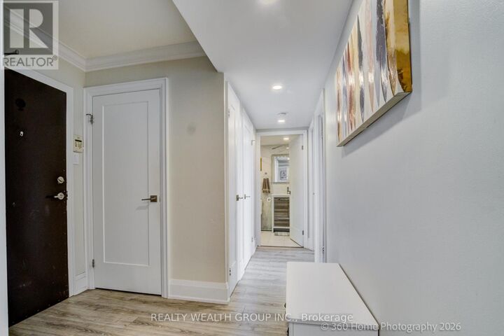 Property Photo:  1333 Bloor St Street 619  ON L4Y 3T6 