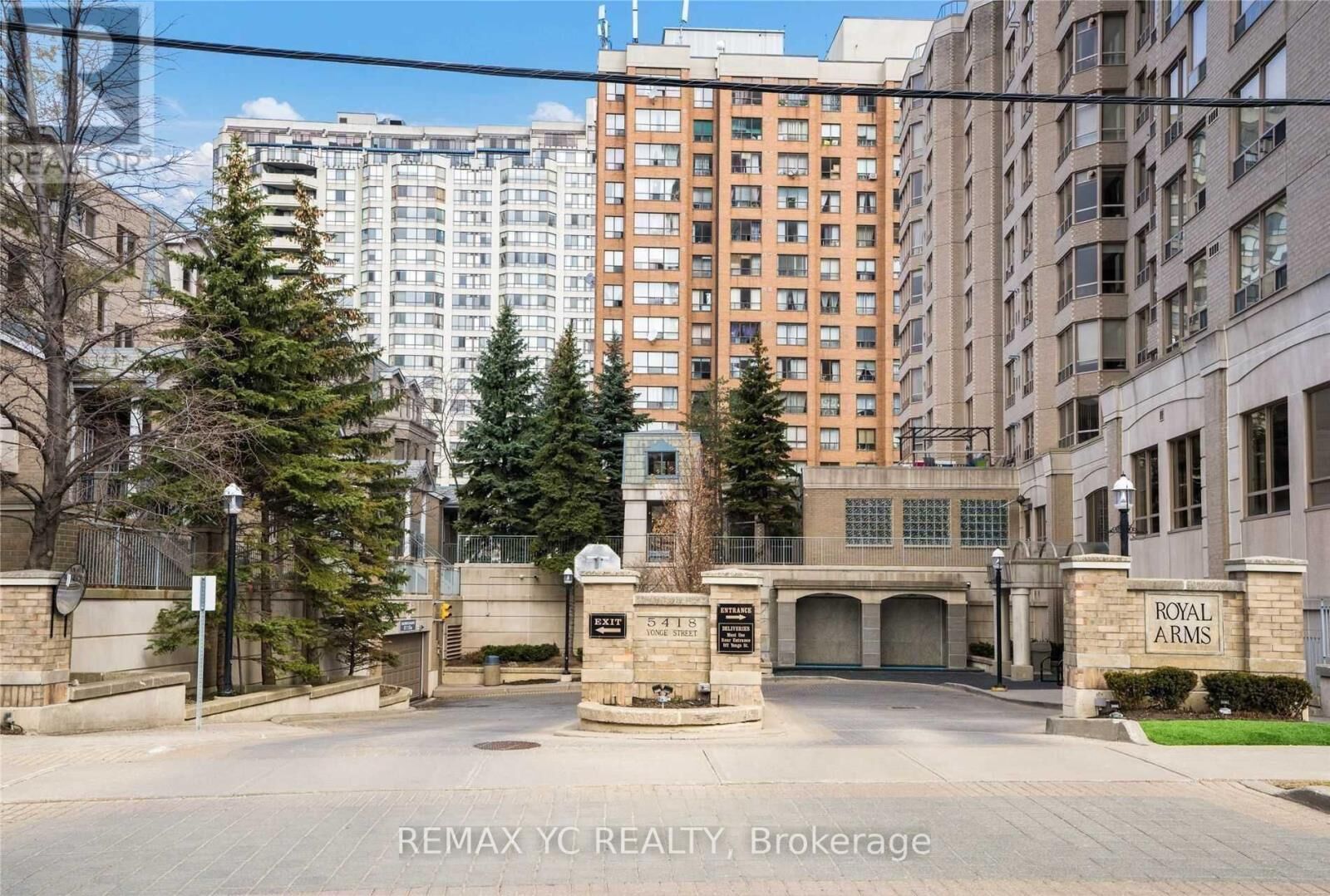 Property Photo: 5418 Yonge Street 1917 ON M2N 6X4