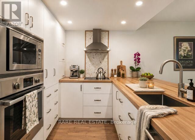 Property Photo: 225 Davenport Road 507 ON M5R 3R2