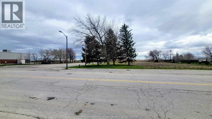 Property Photo:  7119 Tecumseh Road  ON N8T 3K4 