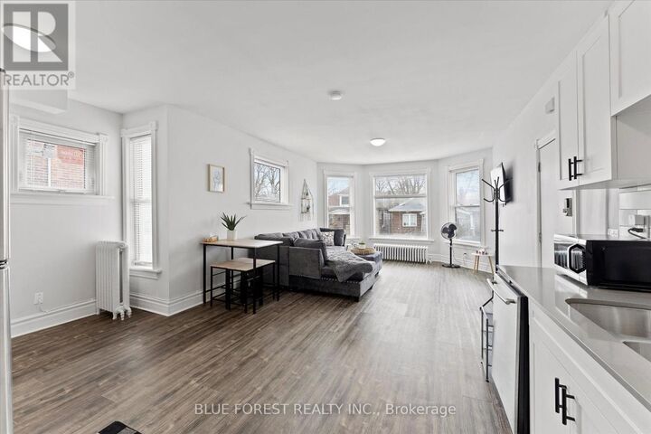 Property Photo:  135 William Street North 1  ON N7M 4L6 