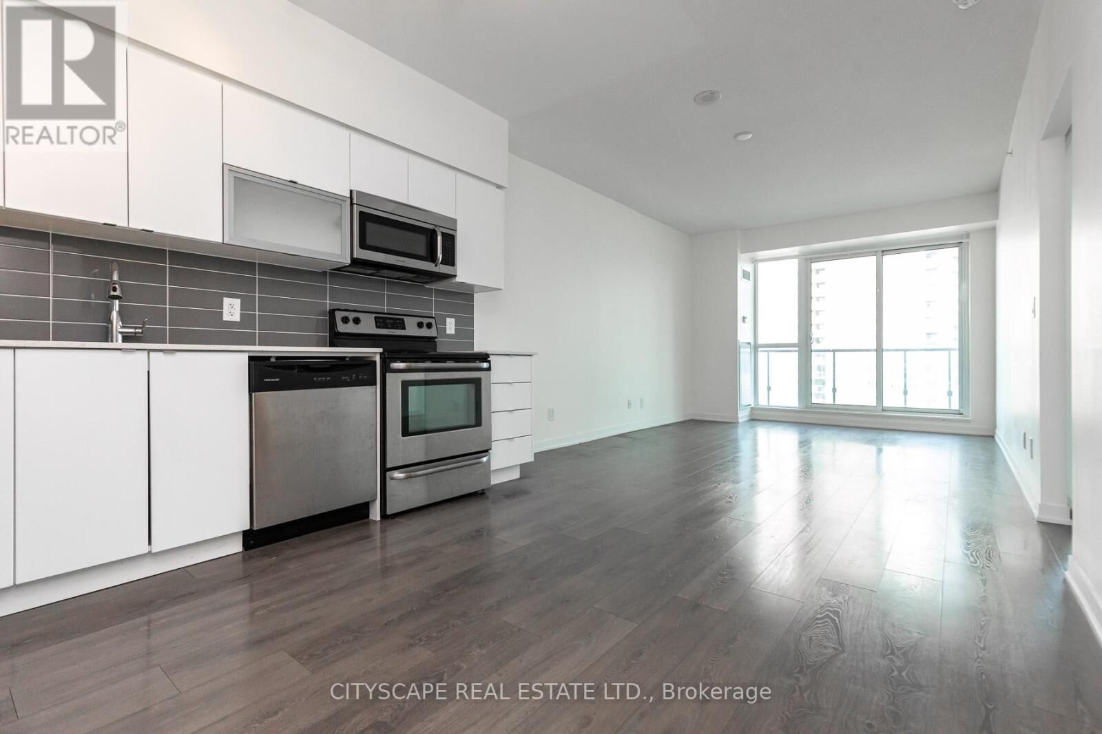 Property Photo:  150 East Liberty Street 1417  ON M6K 3R5 