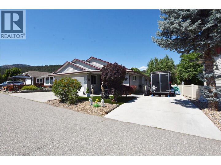 Property Photo: 562 Meadowlark Avenue BC V1H 2A1