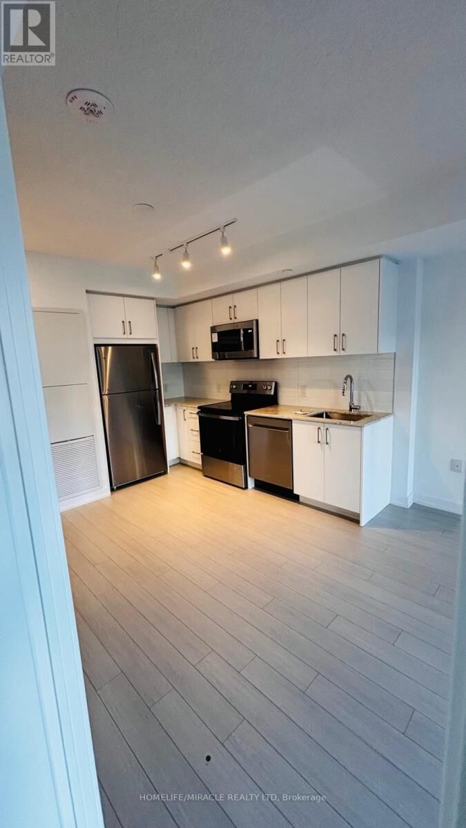 Property Photo:  4010 Eglinton Avenue 208  ON M9A 0G5 