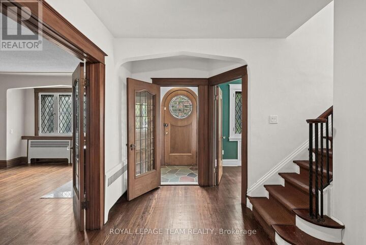 Property Photo: 217 Melrose Avenue ON K1Y 1V3