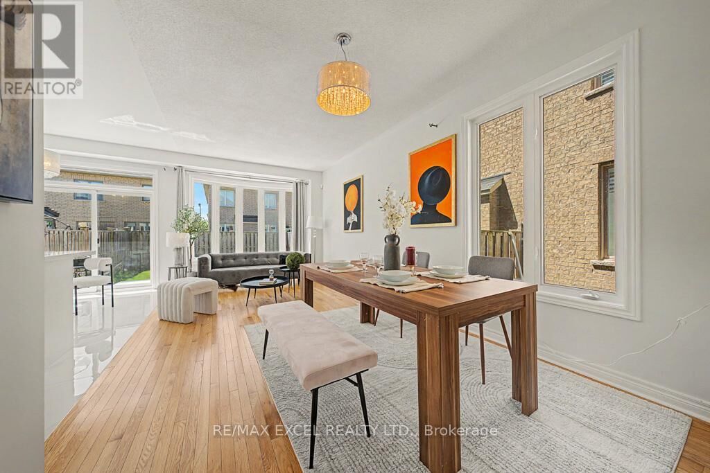 Property Photo: 33 Brown Lane ON L4A 0V1