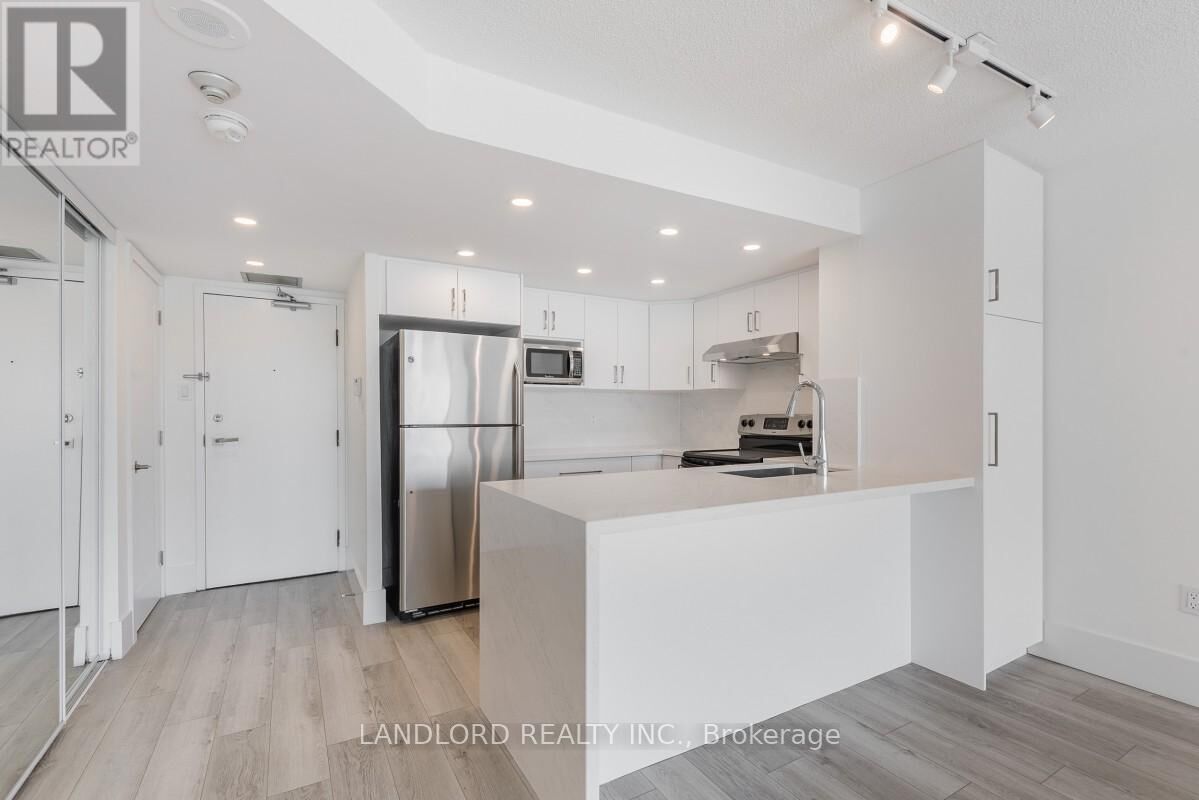 Property Photo:  725 King Street West 611  ON M5V 2W9 