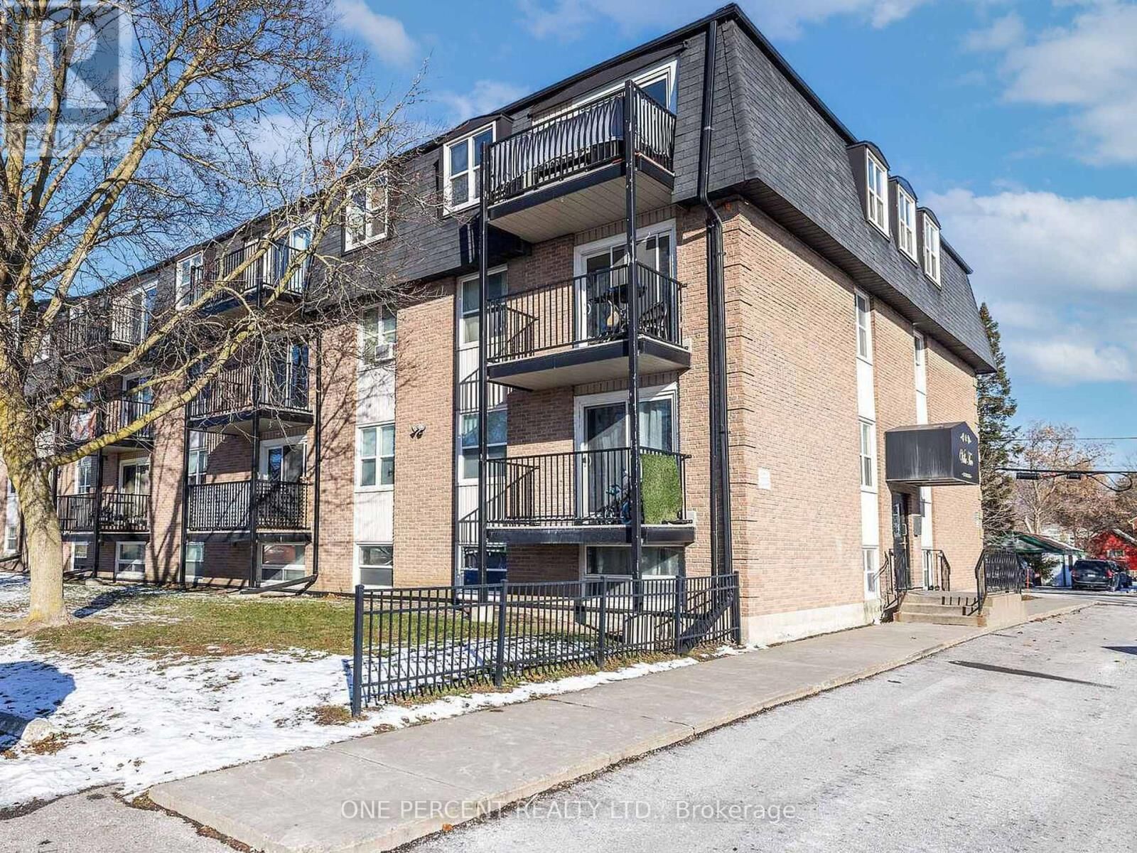 Property Photo: 25 College Street East 206 ON K8P 3A3