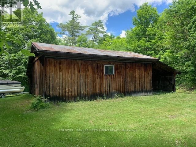 Property Photo: 306 Hanna Road ON K0H 2B0