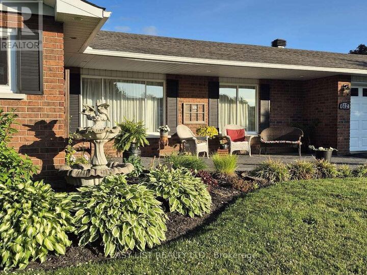 Property Photo: 612 Virginia Street ON K6K 1R5