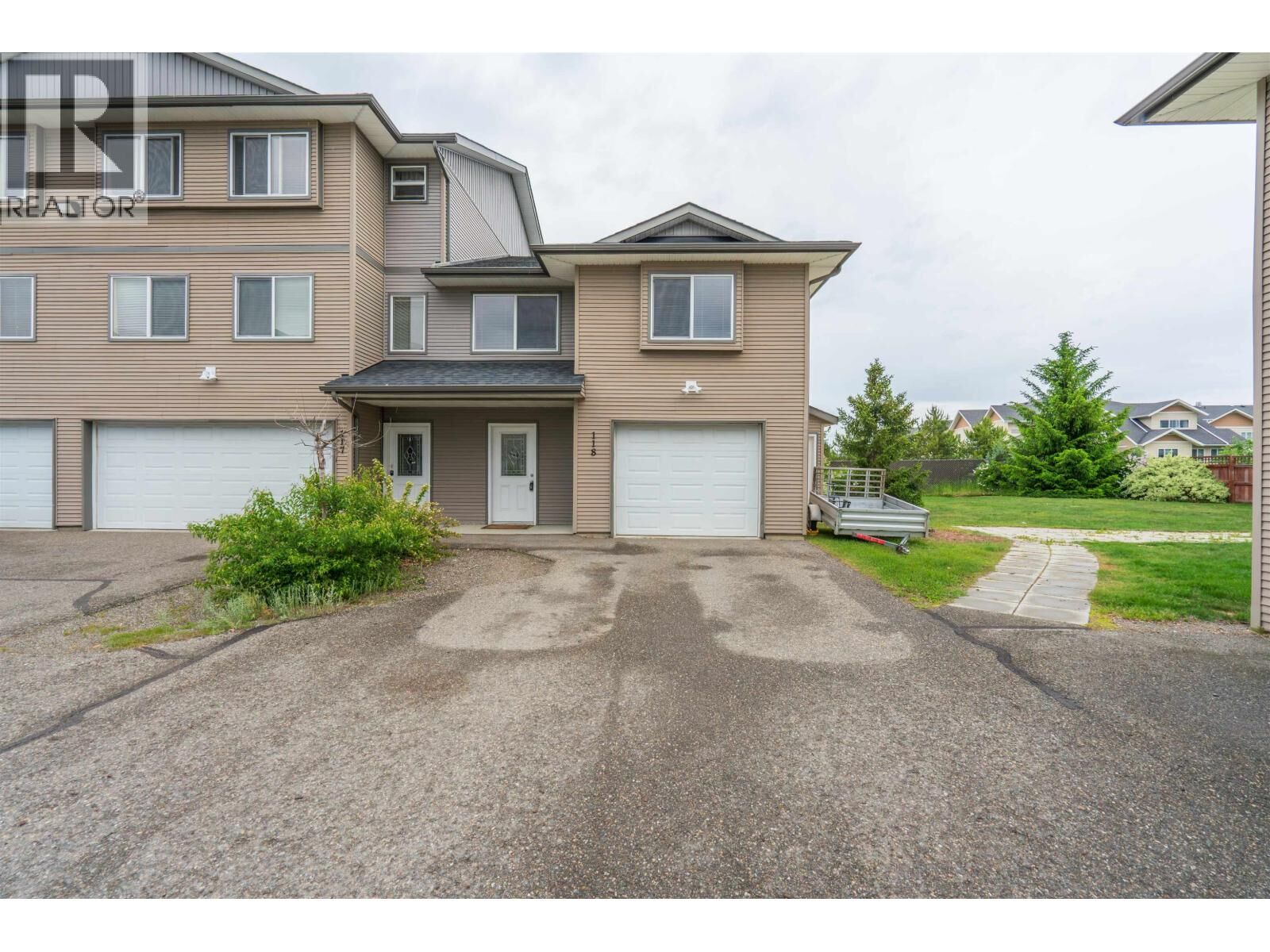 Property Photo: 4404 5th Avenue 118 BC V2M 0A7