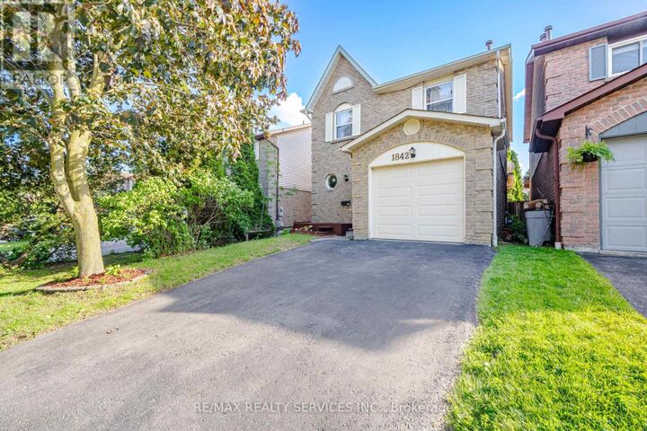 Property Photo:  1842 Cricket Lane  ON L1V 3J3 
