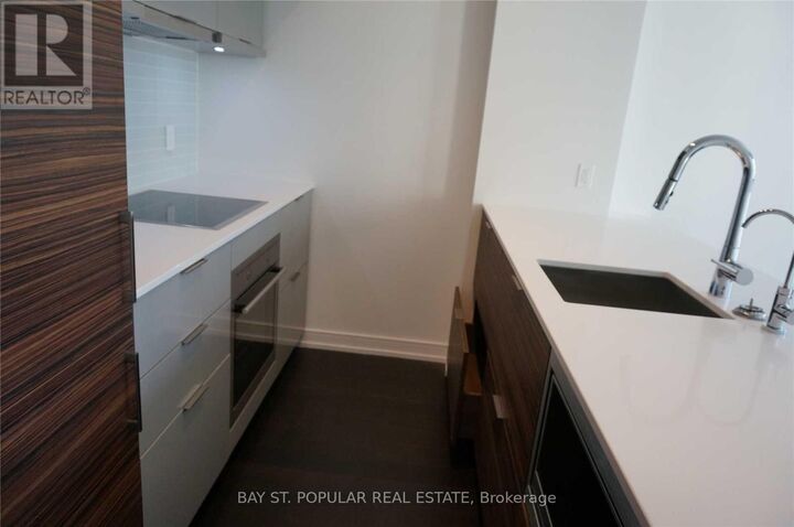 Property Photo: 88 Scott Street 2001 ON M5E 0A9
