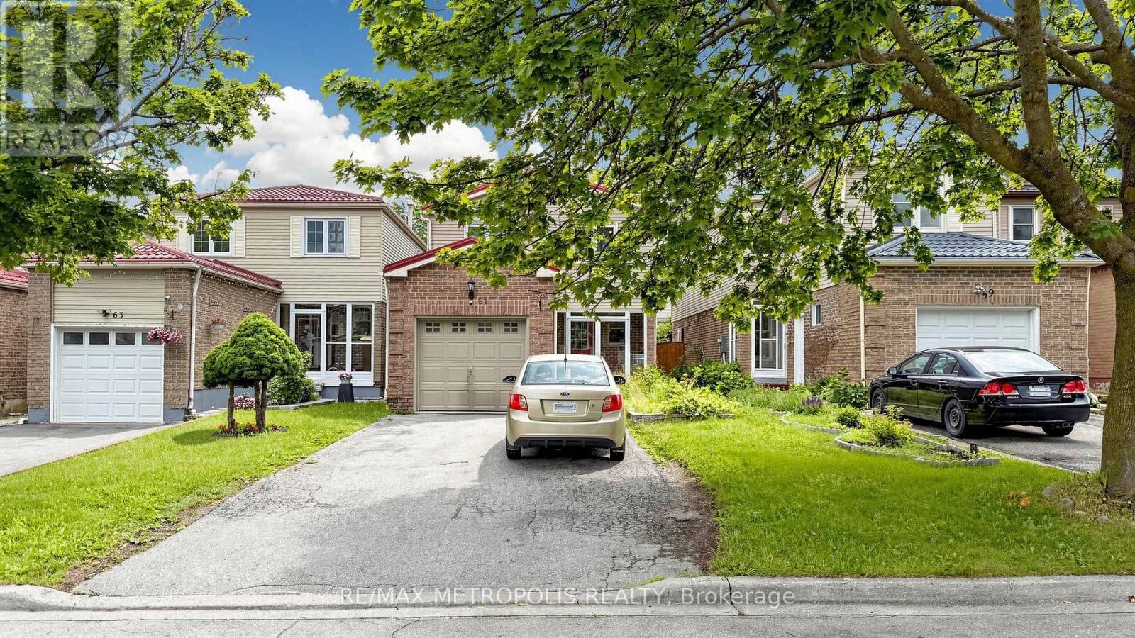 Property Photo:  61 Horseshoe Crescent Bsmt  ON M1B 4S3 