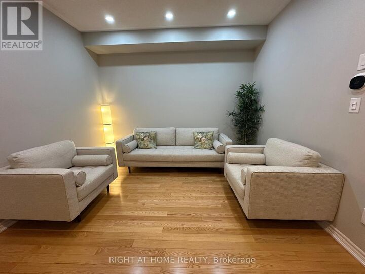Property Photo:  693 Ferguson Drive  ON L9T 7C7 