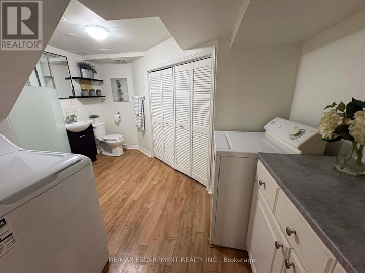 Property Photo: 29 East 41st Street Lower ON L8T 2Z4