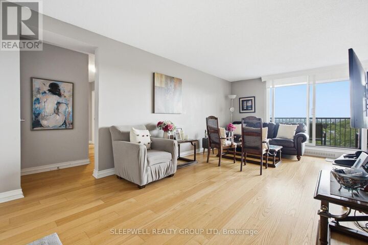 Property Photo:  665 Bathgate Drive 712  ON K1K 3Y4 