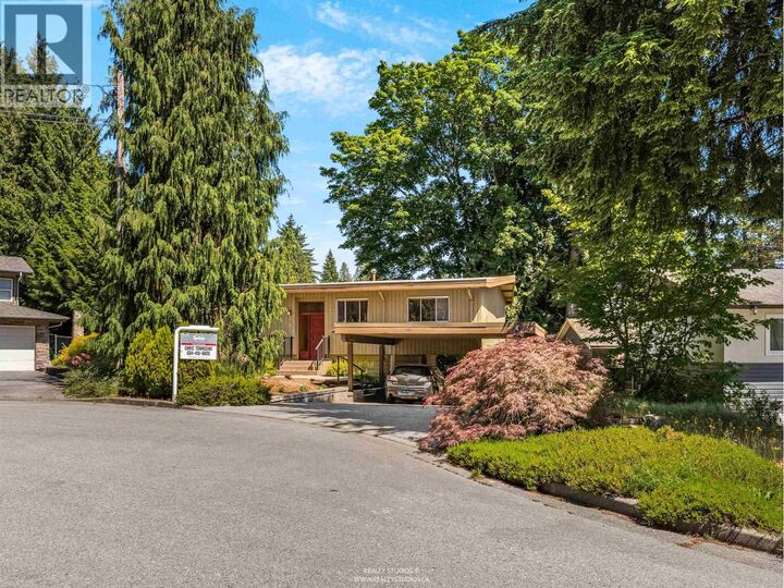 Photo de la propriété:  423 Winona Street  BC V3K 5A5 