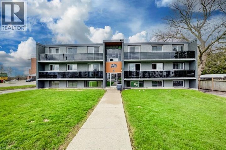 Property Photo:  82 Elgin Street South 3  ON N1R 5G5 