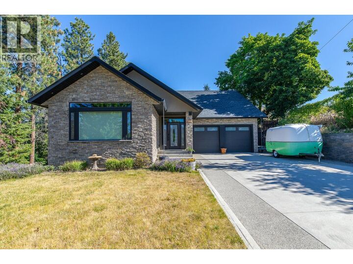 Property Photo: 567 Pineview Road BC V2A 7S8